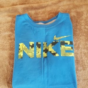 XL Nike t